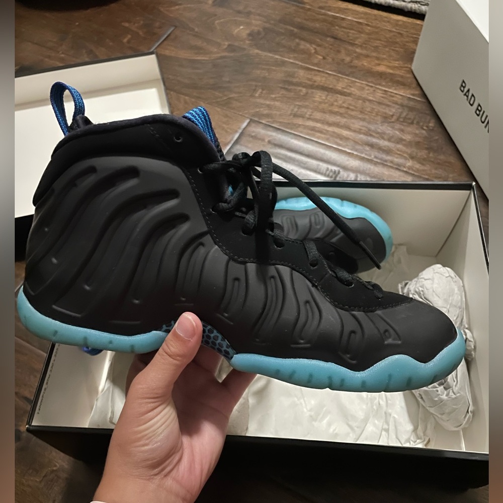 nike foamposite hornets color way